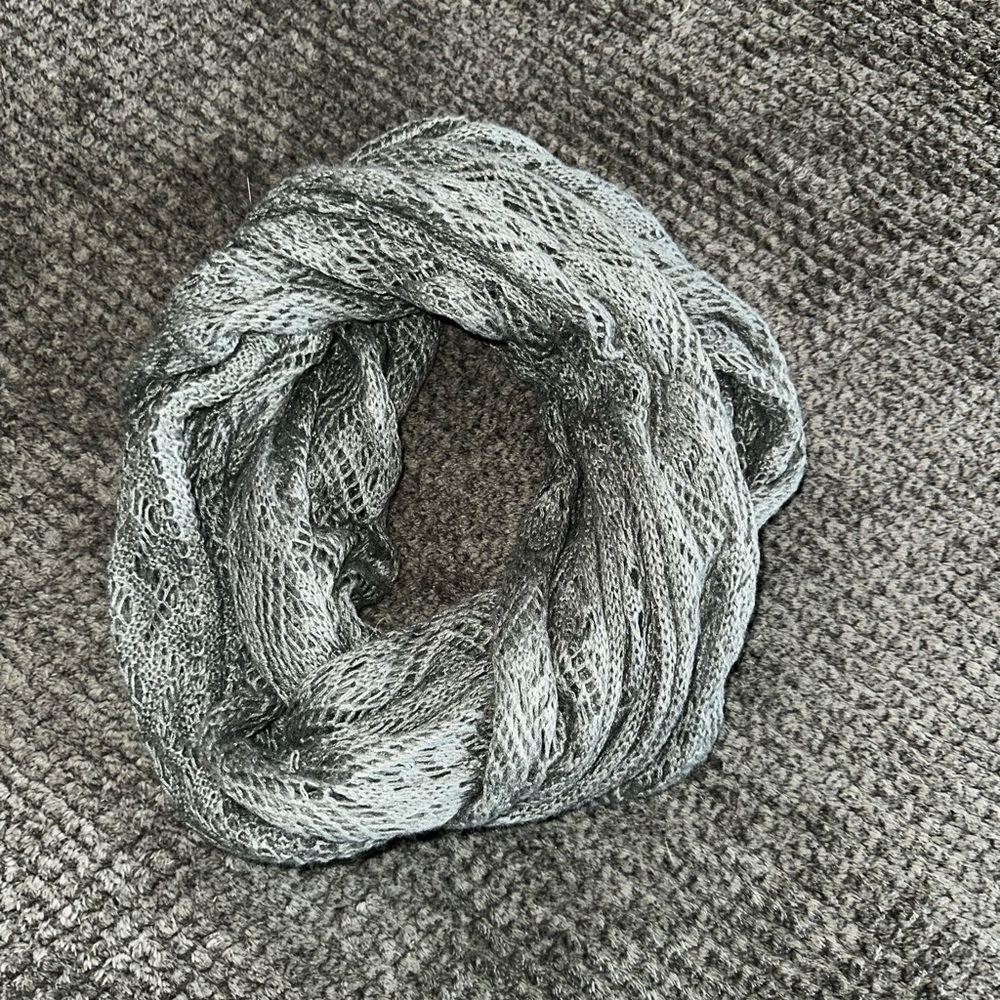 Infinity scarf